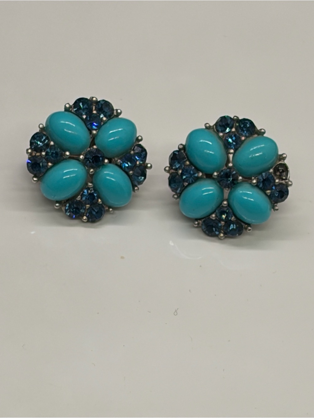 Vintage Trifari Turquoise Blue Cabochon Rhinestone Silver Tone Clip On Earrings